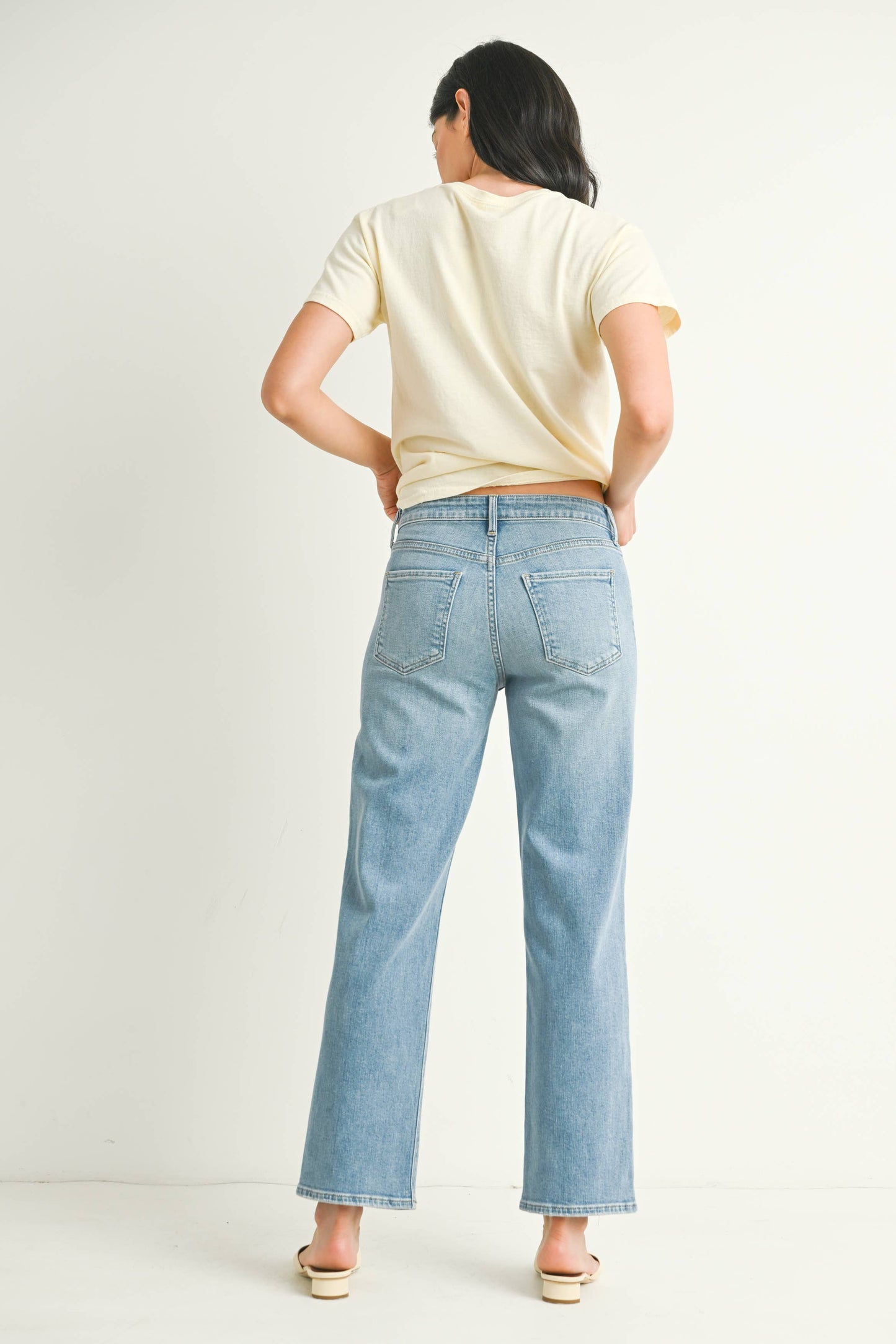 Mid Rise Stretchy Straight Leg Jean - LIGHT DENIM