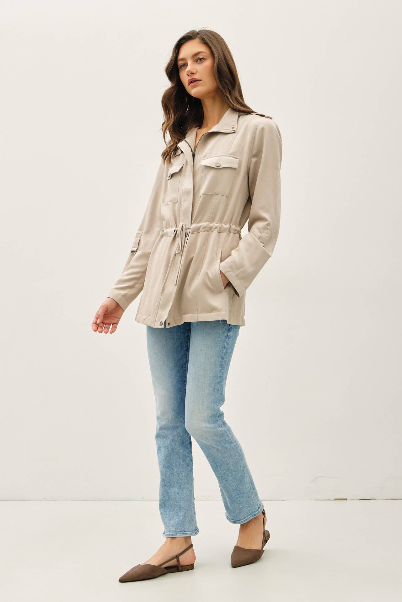 CINCHED WAIST SAFARI CARGO UTILITY JACKET : Beige