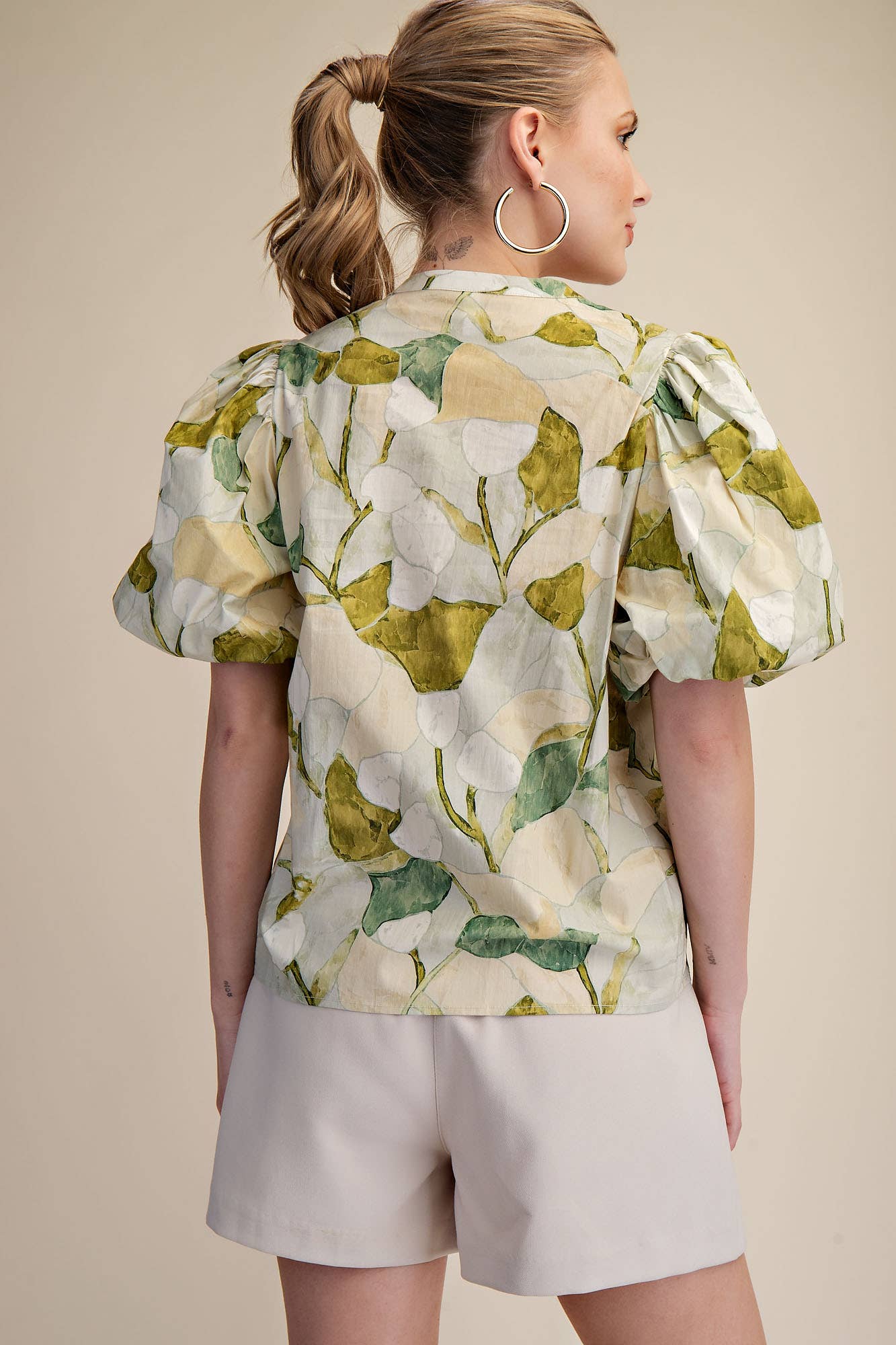 V-Neck Puff-Sleeve Top: Green