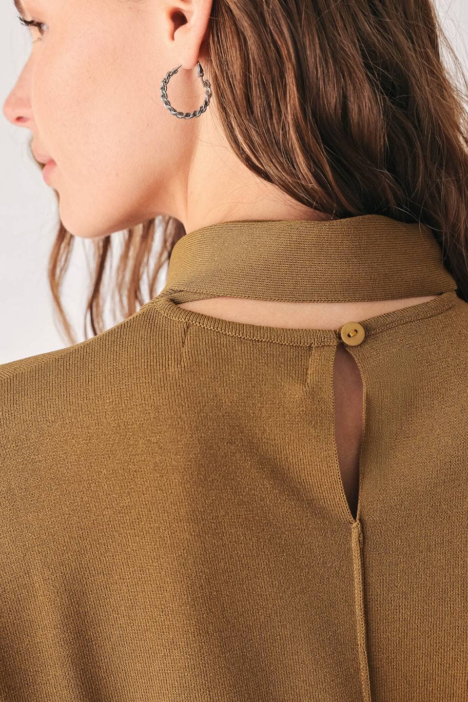 A solid sweater knit top - FSW1545 CAMEL: CAMEL / Contemporary