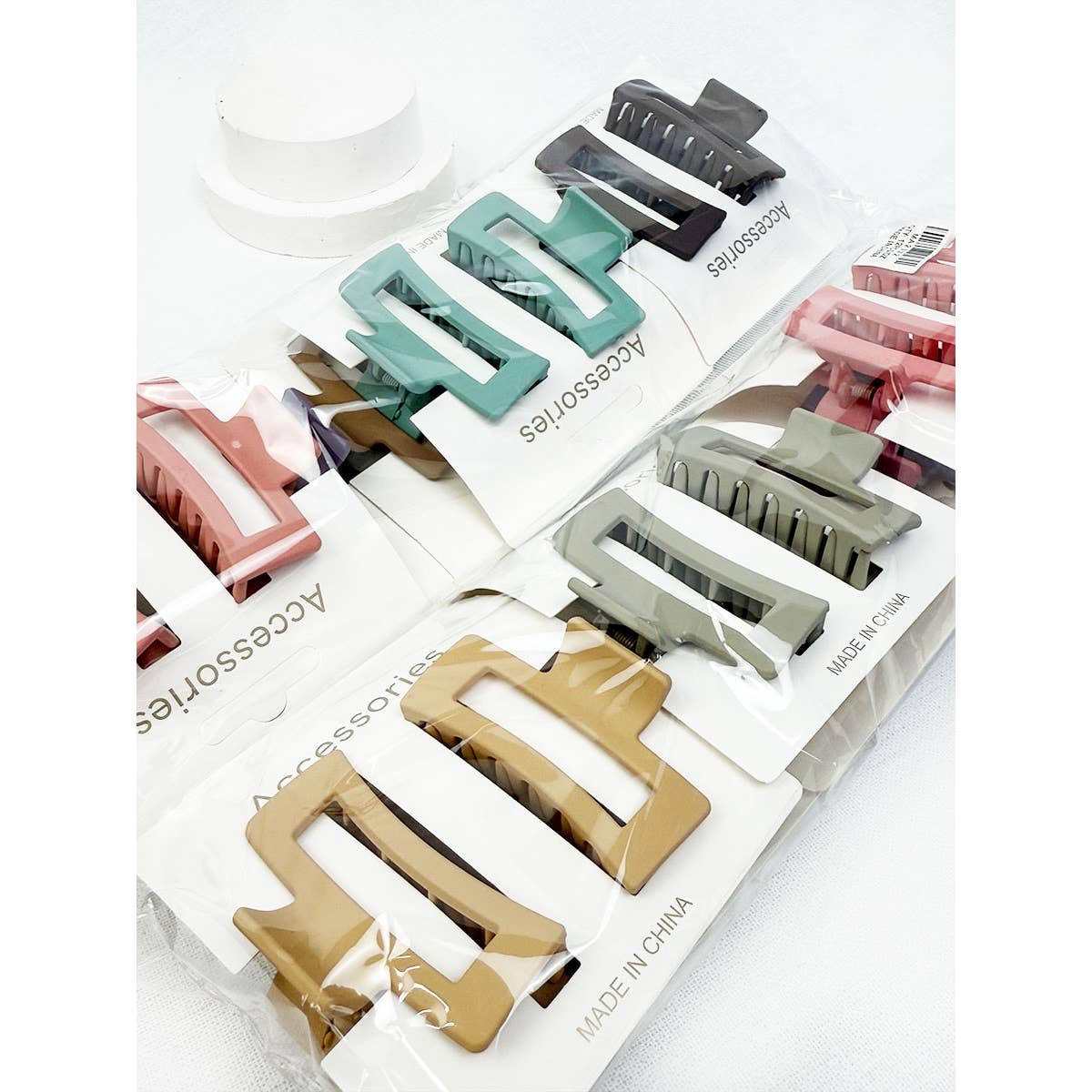 Matt DUO Small Cut Out Rectangle Hair Claw: MIX COLOR / ONE(12)