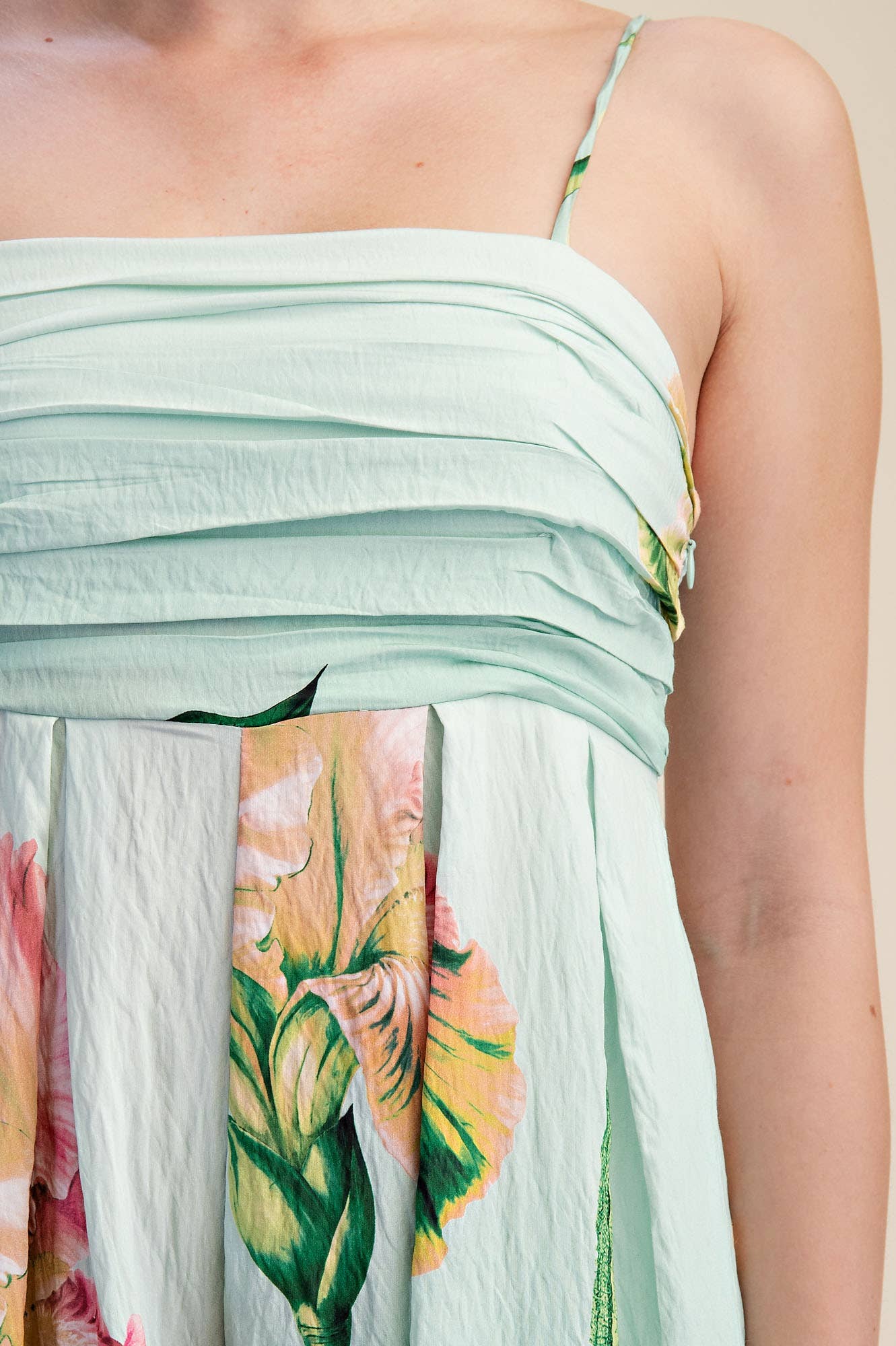 Sleeveless Pleated Detail Wide-Leg Floral Jumpsuit: Mint/Green