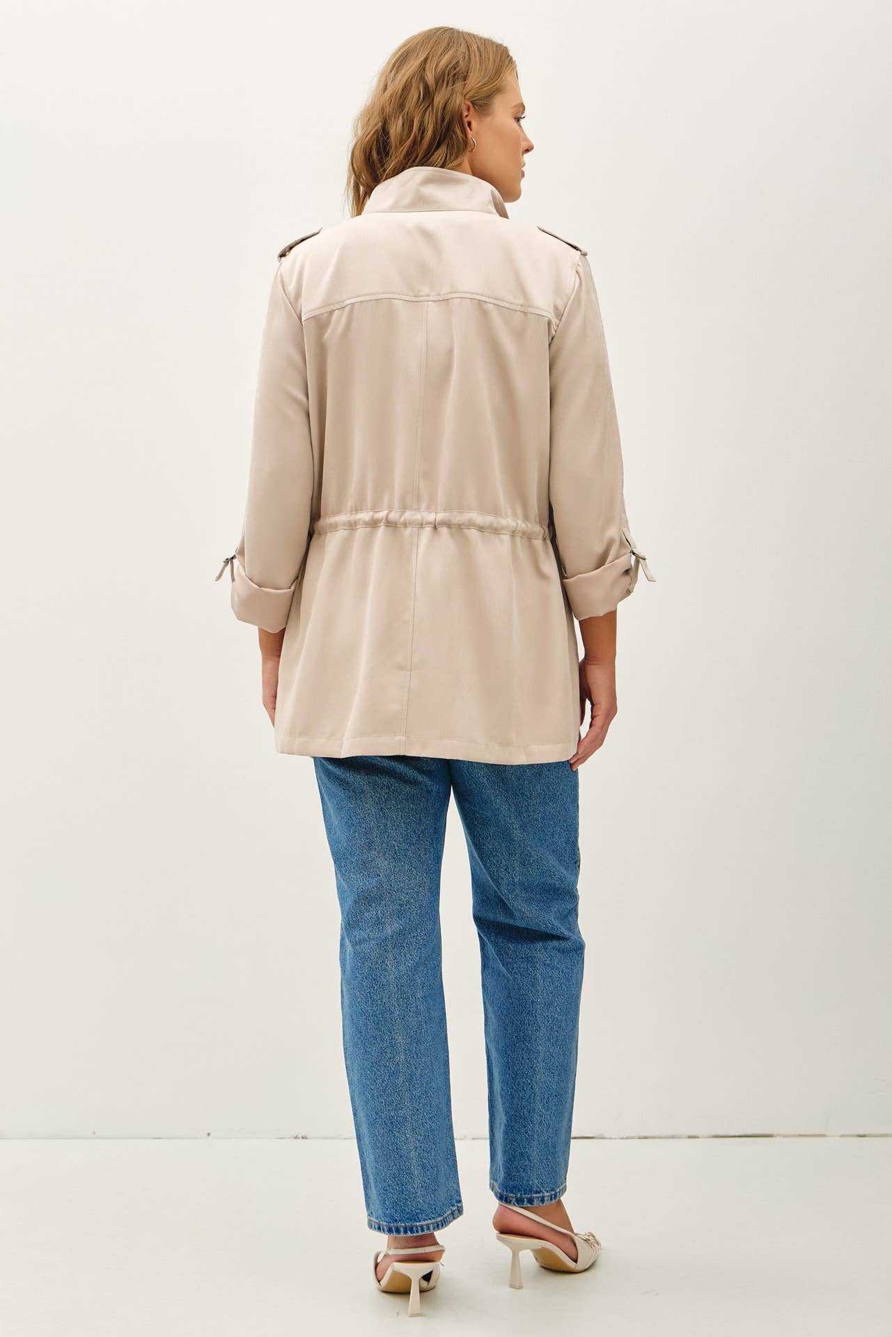 PLUS SIZE CINCHED WAIST CARGO UTILITY JACKET: Natural / Plus Size