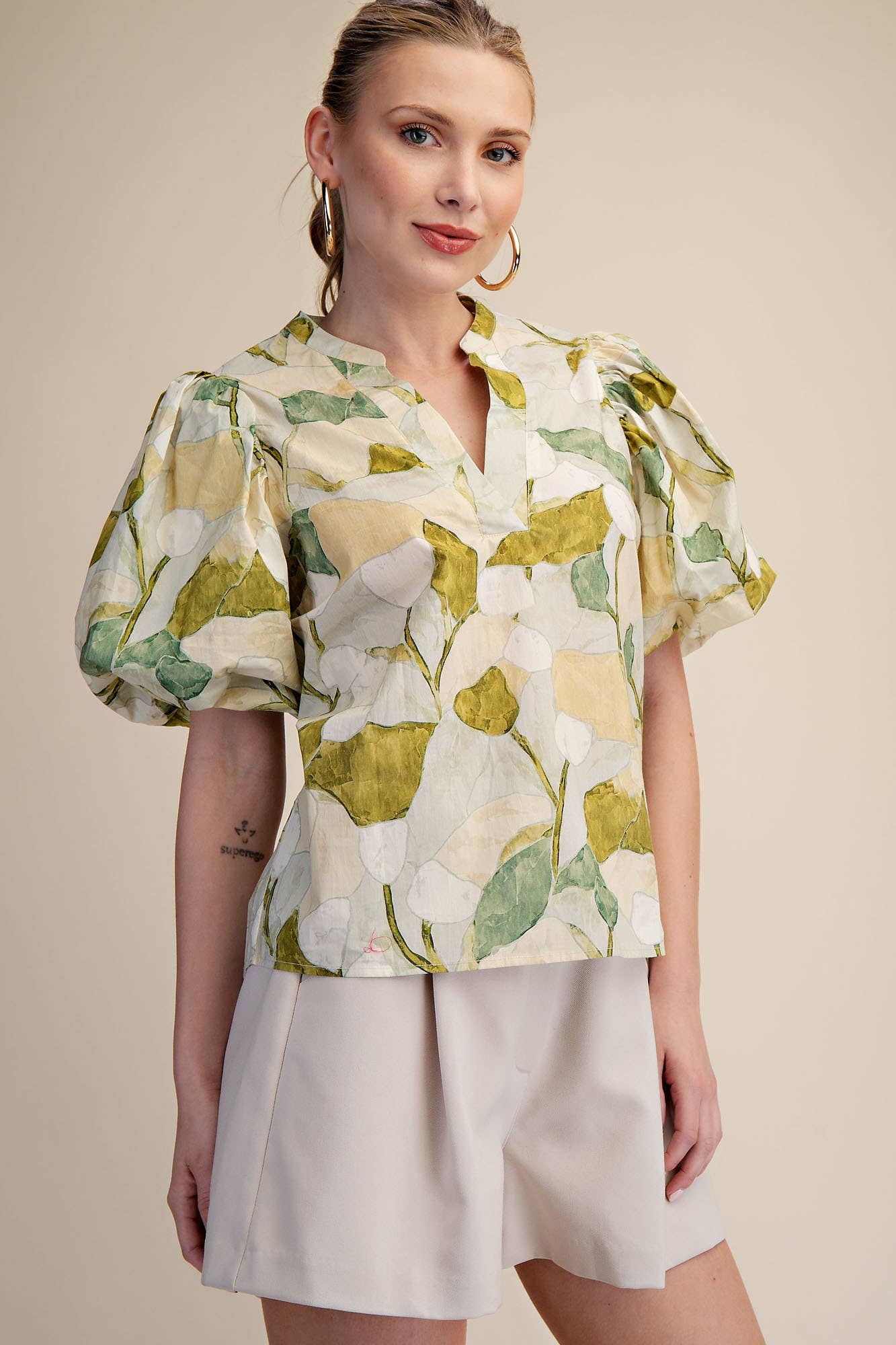 V-Neck Puff-Sleeve Top: Green