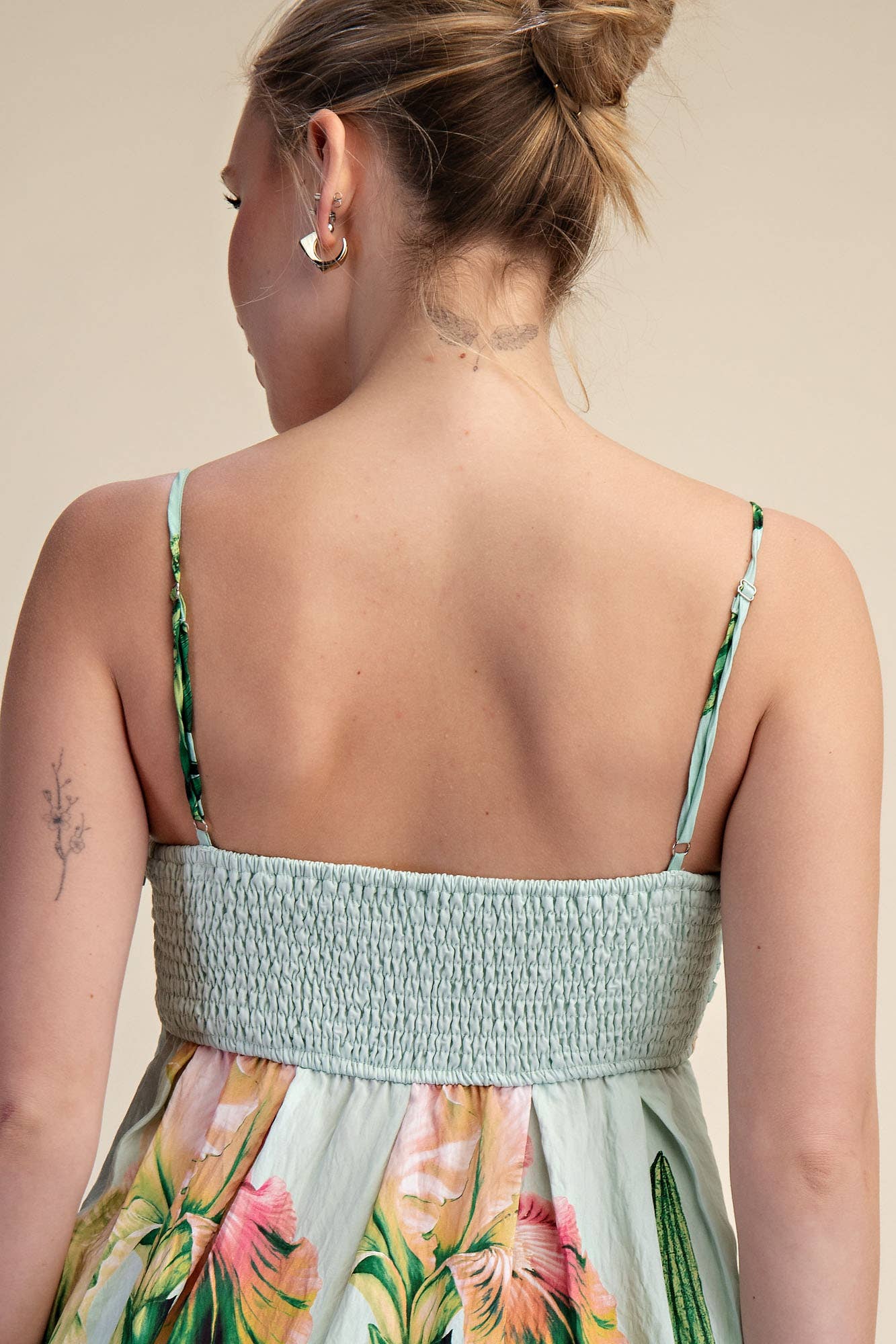 Sleeveless Pleated Detail Wide-Leg Floral Jumpsuit: Mint/Green