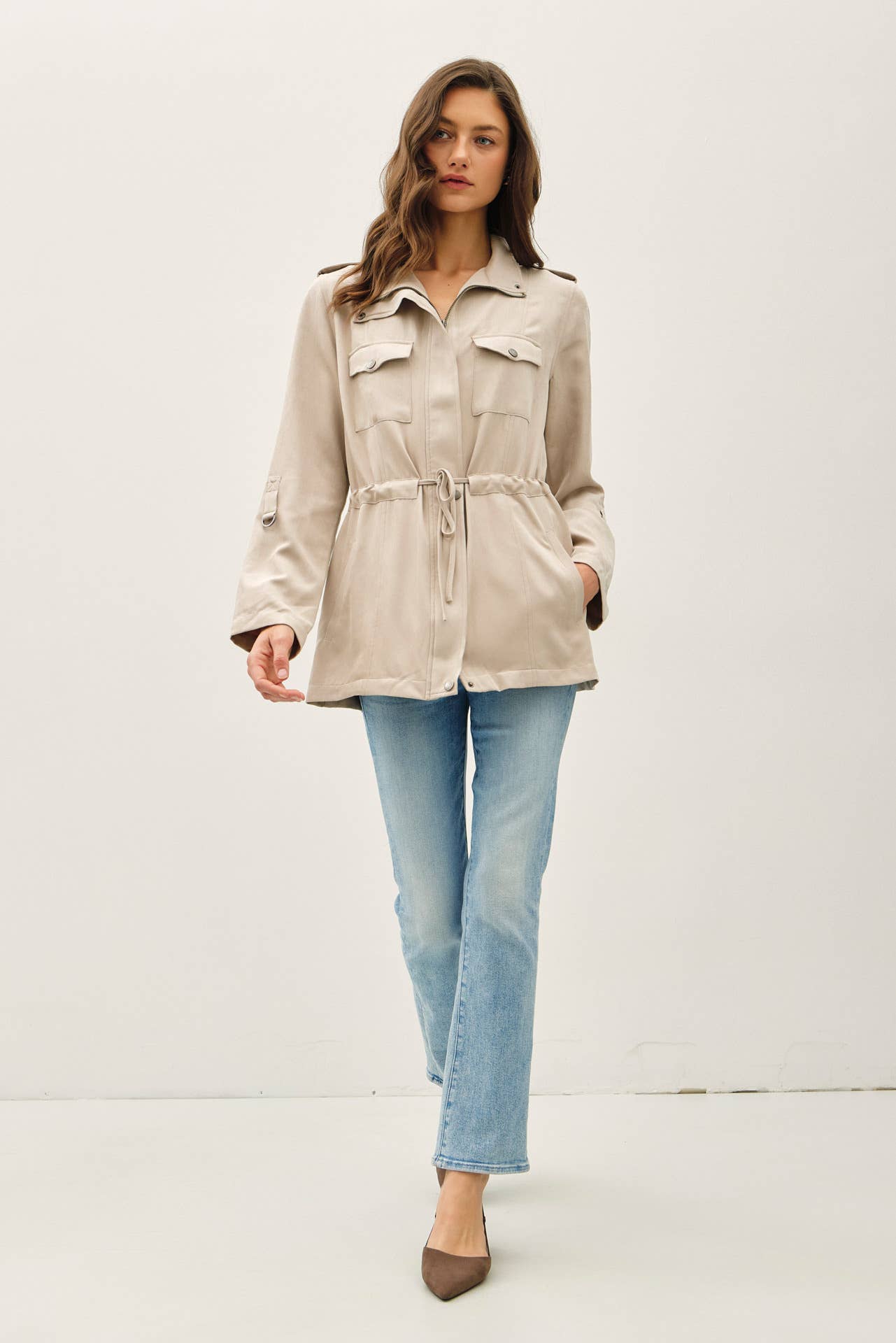 CINCHED WAIST SAFARI CARGO UTILITY JACKET : Beige