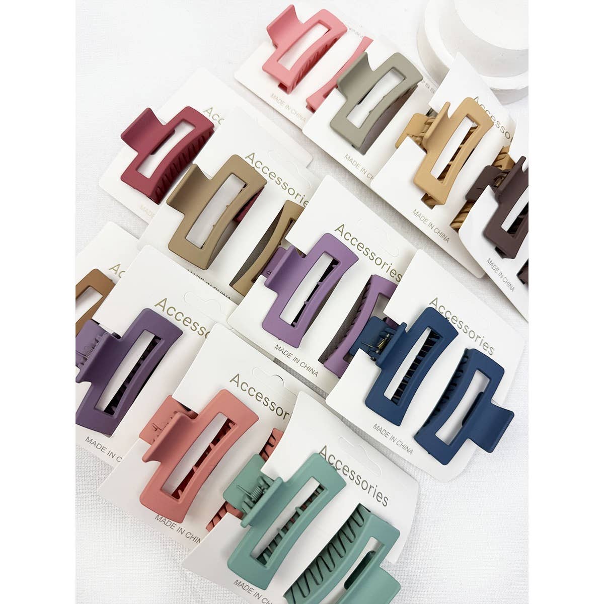 Matt DUO Small Cut Out Rectangle Hair Claw: MIX COLOR / ONE(12)