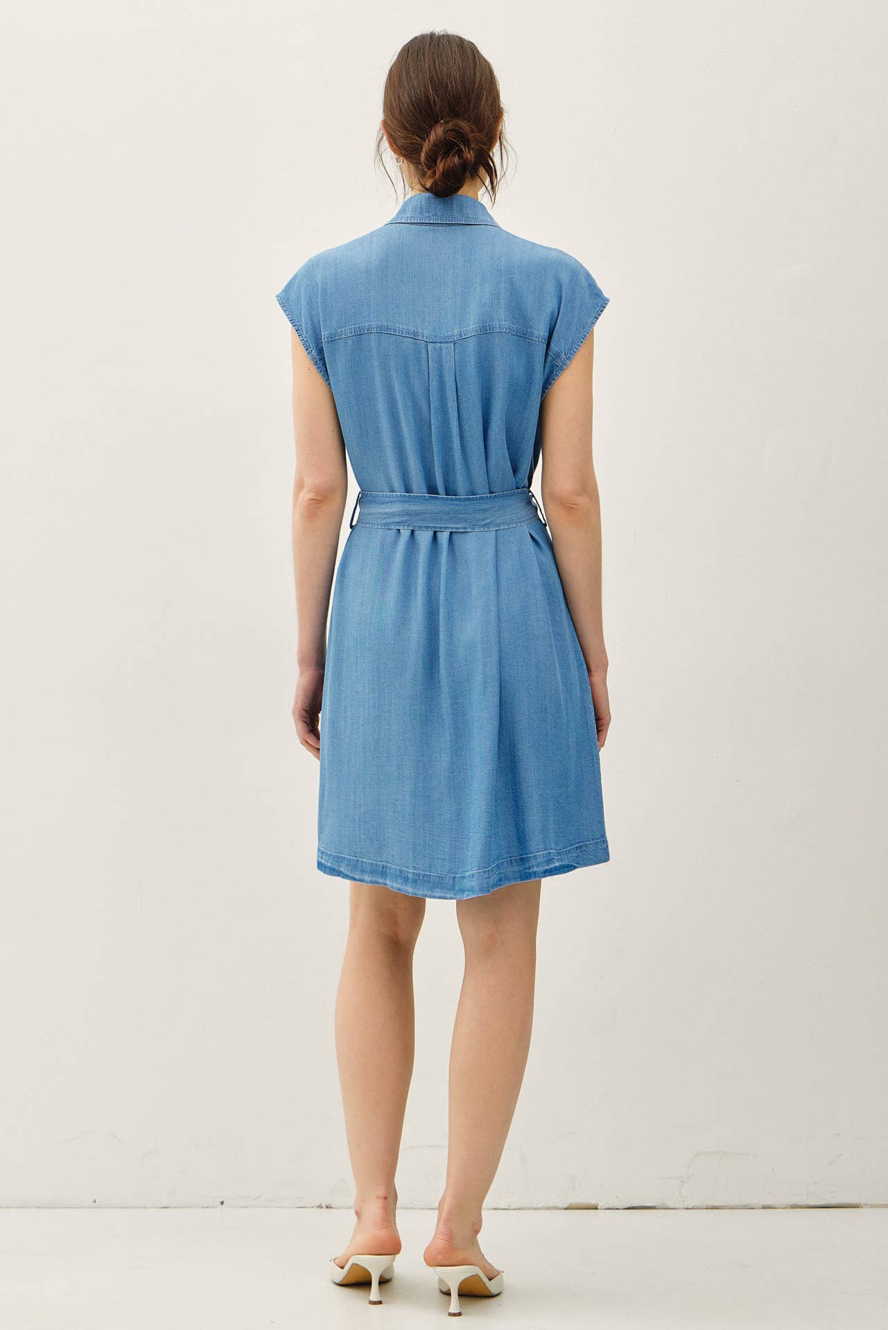 MINI DENIM LOOK TENCEL BUTTON UP DRESS WITH POCKETS : MED WASH