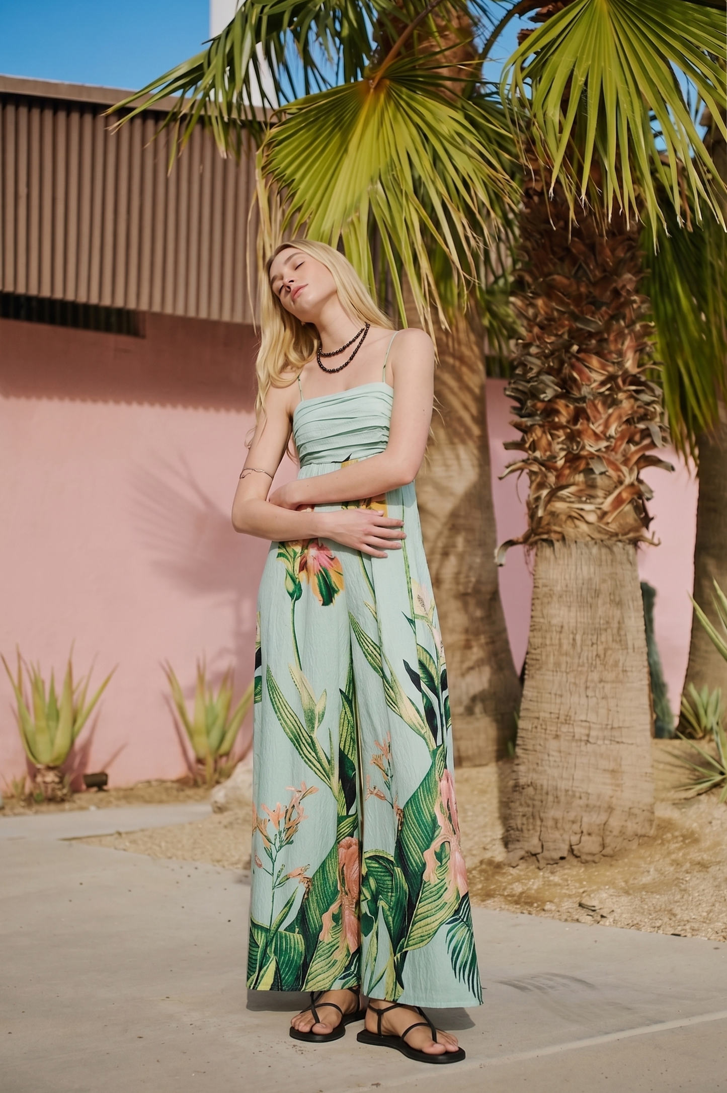 Sleeveless Pleated Detail Wide-Leg Floral Jumpsuit: Mint/Green