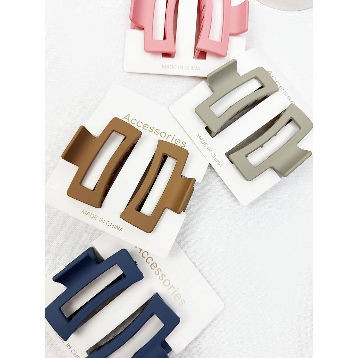 Matt DUO Small Cut Out Rectangle Hair Claw: MIX COLOR / ONE(12)