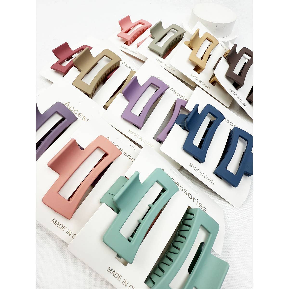 Matt DUO Small Cut Out Rectangle Hair Claw: MIX COLOR / ONE(12)