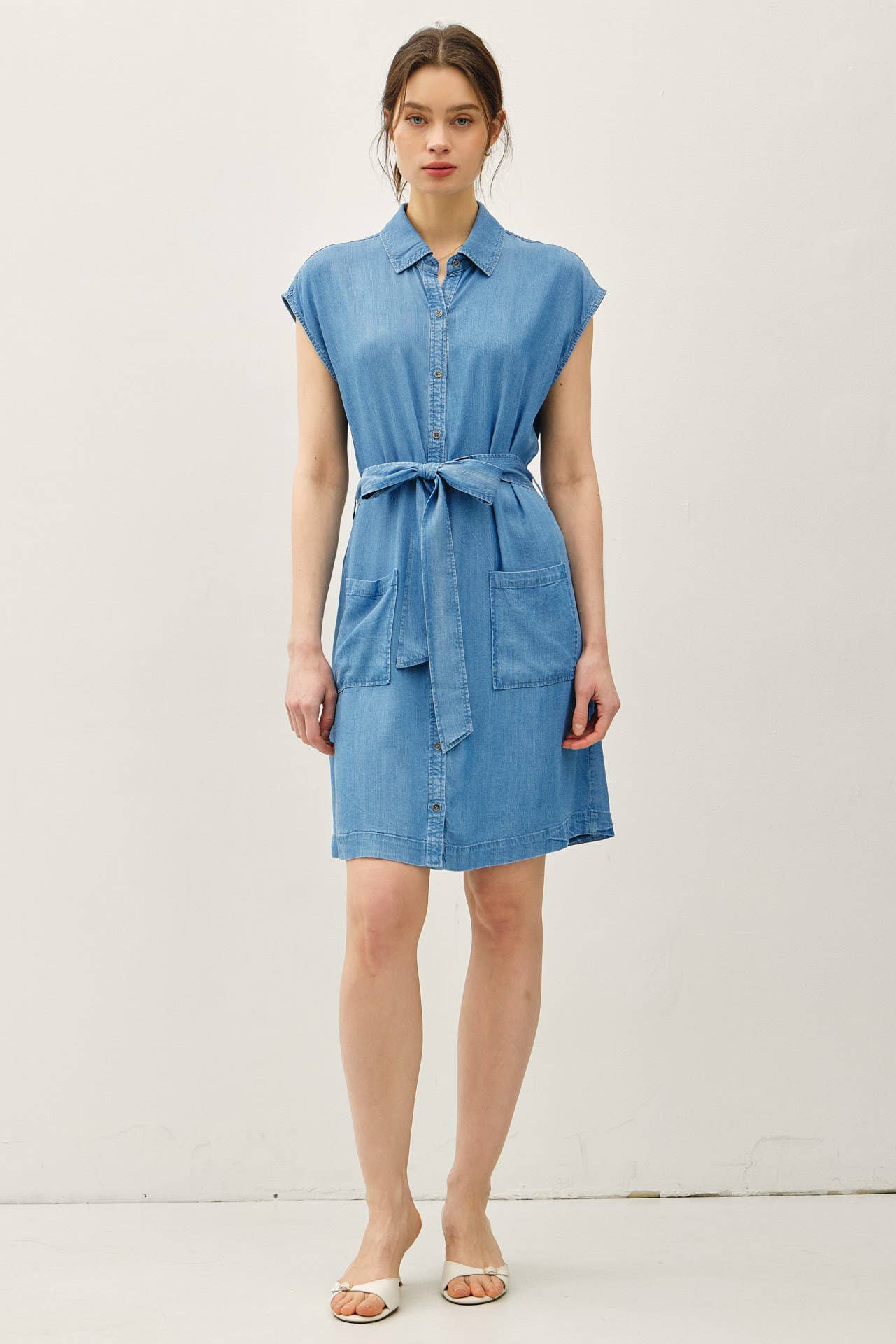 MINI DENIM LOOK TENCEL BUTTON UP DRESS WITH POCKETS : MED WASH