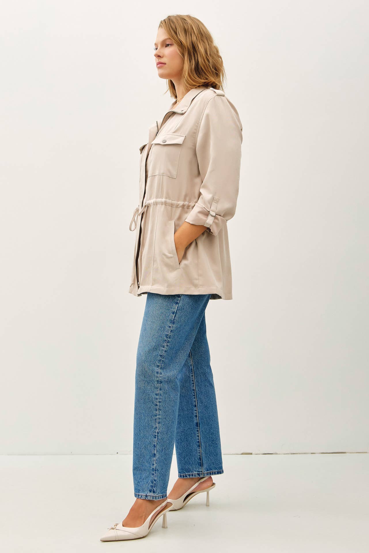 PLUS SIZE CINCHED WAIST CARGO UTILITY JACKET: Natural / Plus Size
