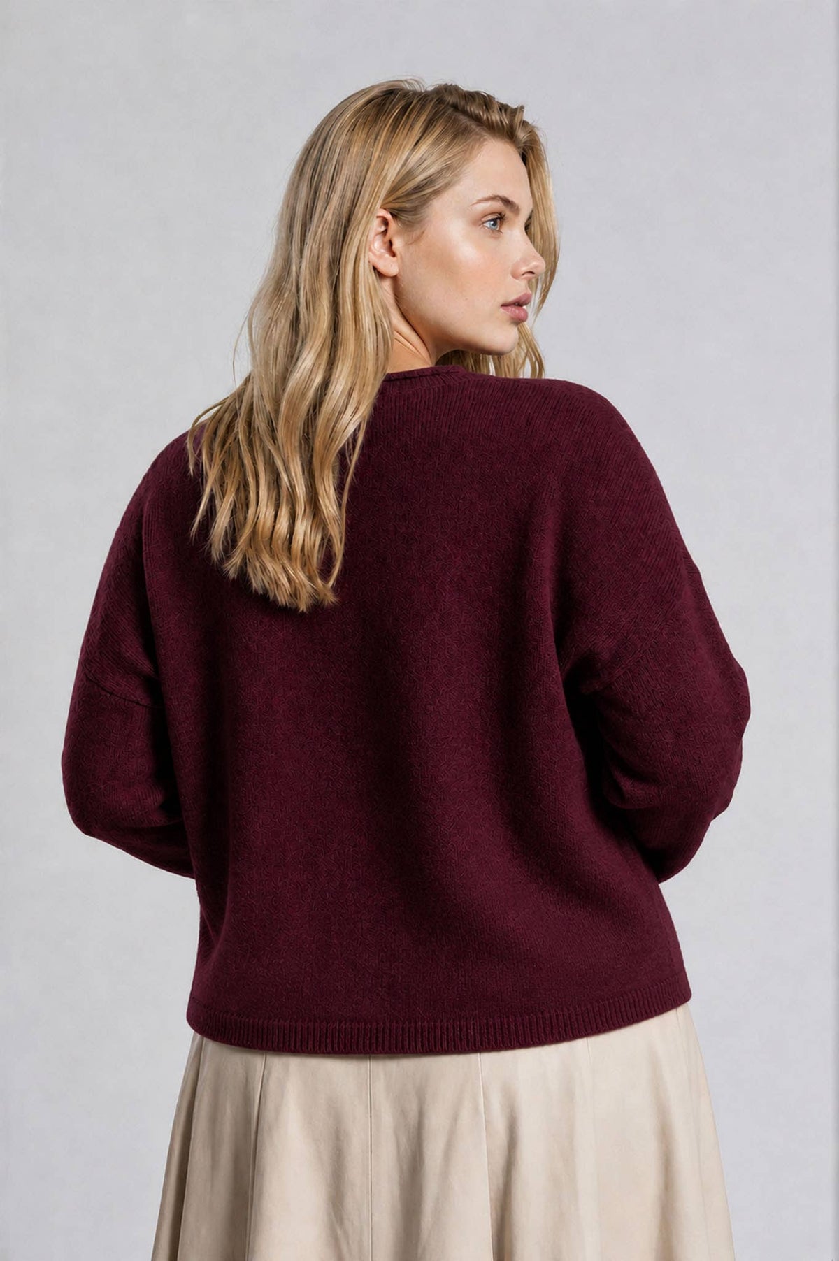 PLUS LIGHTWEIGHT BUTTON DOWN KNIT CARDIGAN : BURGUNDY